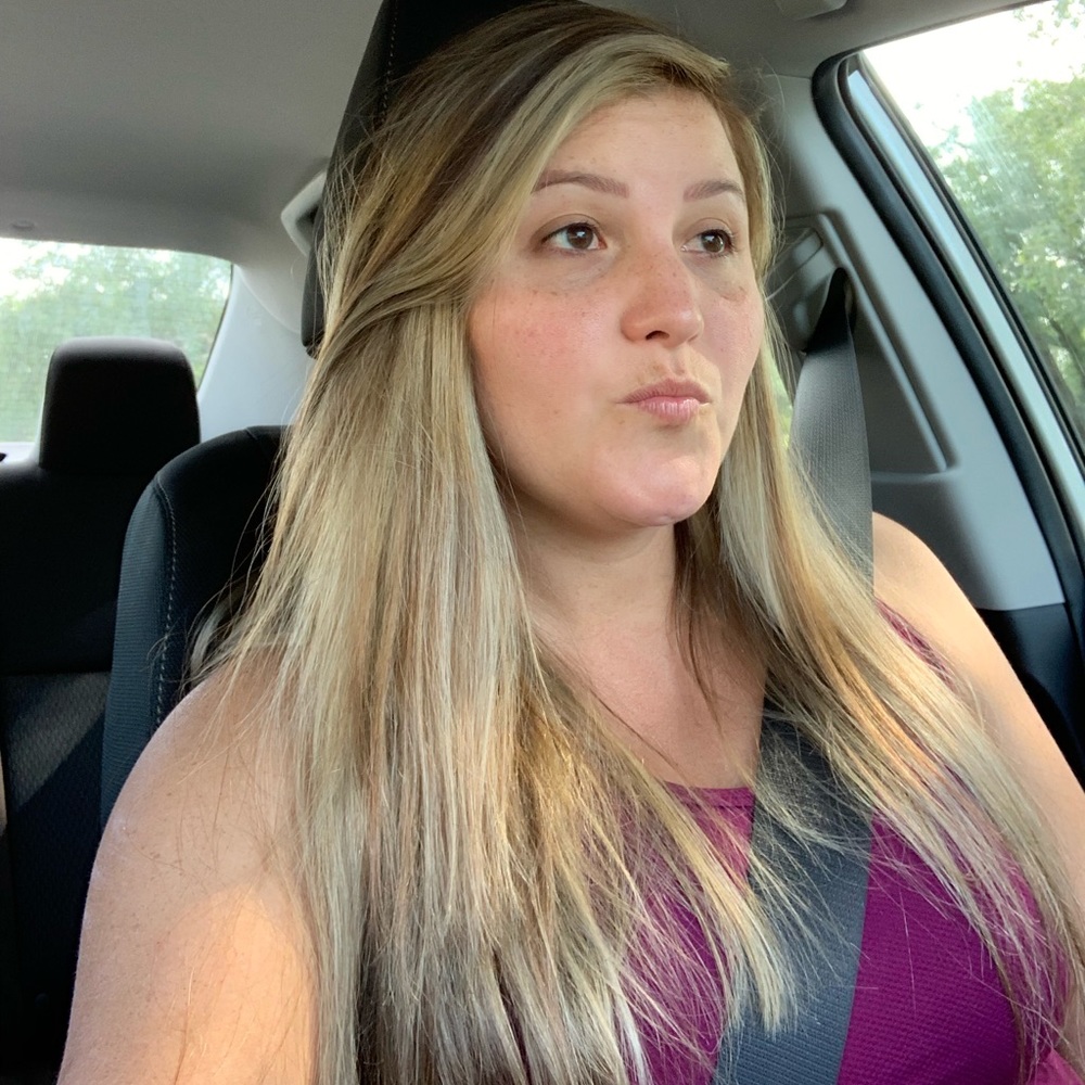 Meet your Posher, Gabriela